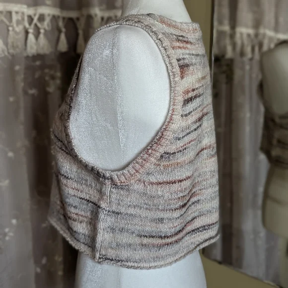 Unbranded | Cropped sweater vest - Picture 5 of 8